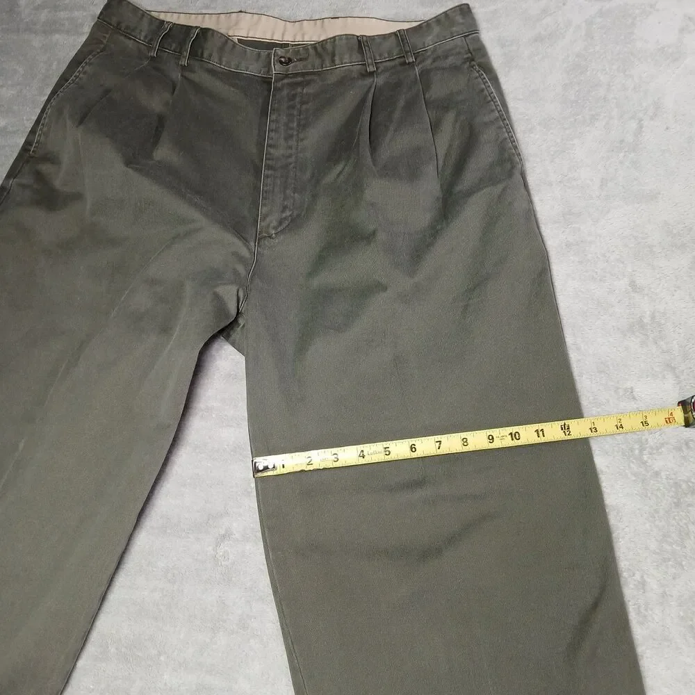 Banana Republic Mens Tag 38x32 Measures 38x30 Olive Green Pleated Chino Pants